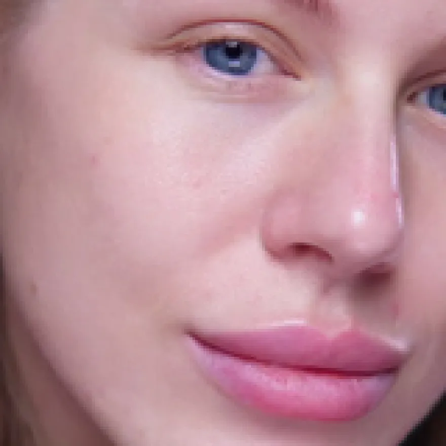 Догляд за шкірою перед нанесенням макіяжу від Topface: сироватка, SPF крем, BB крем.