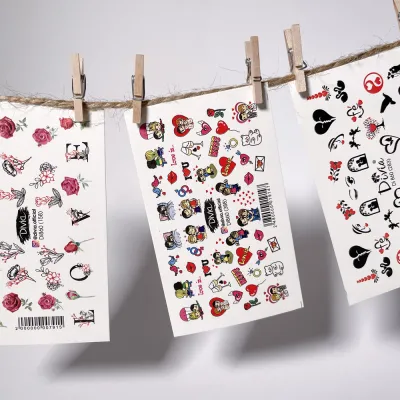 Наклейки на нігті