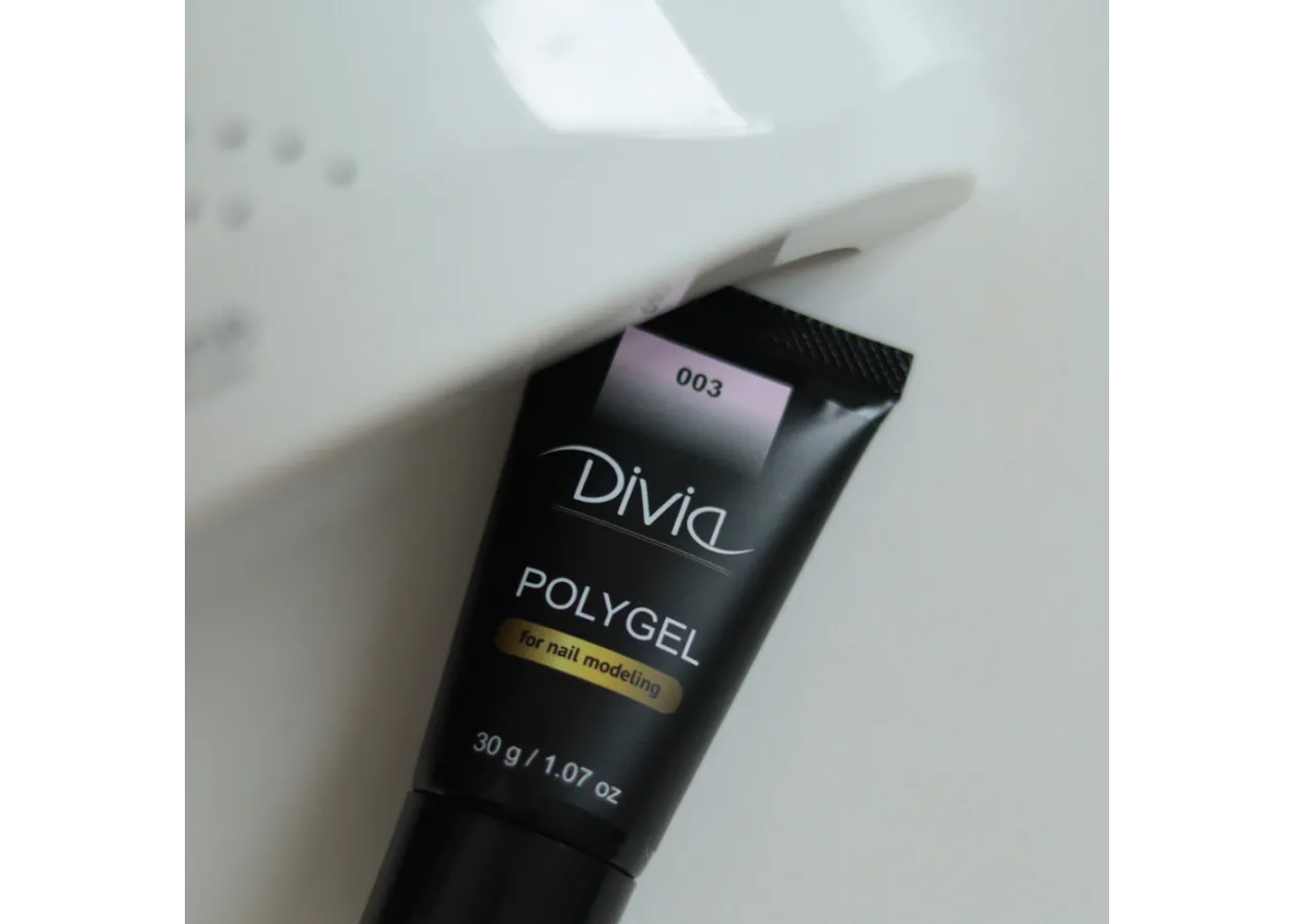 Полігель для нарощування нігтів Divia 