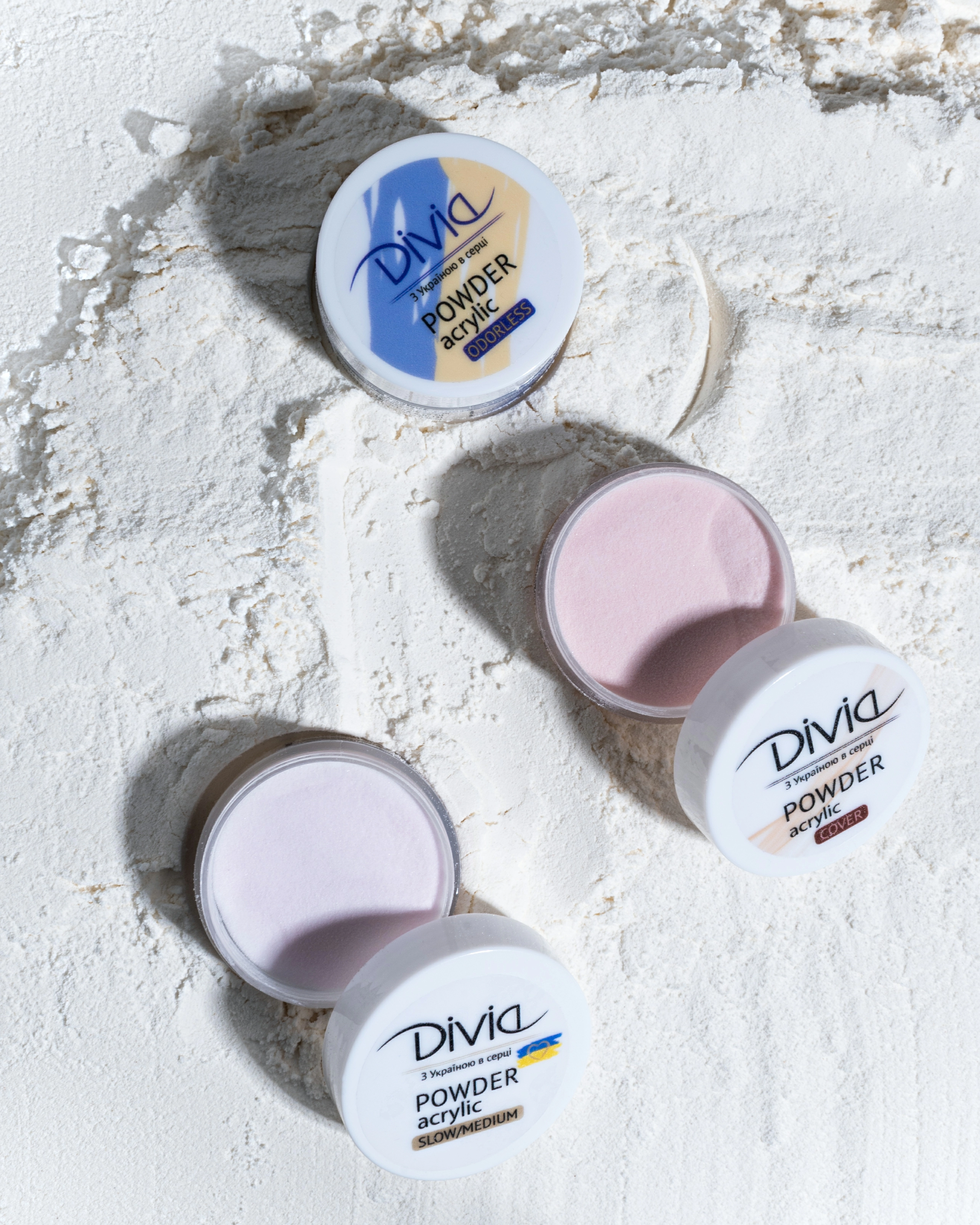 Види акрилової пудри та основні правила нанесення Види акрилової пудри та основні правила нанесення